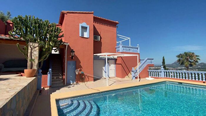 Casa en venta en Comunitat Valenciana, Alicante de 3 habitaciones