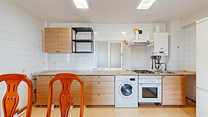 Casas en venta y pisos alquiler - 2