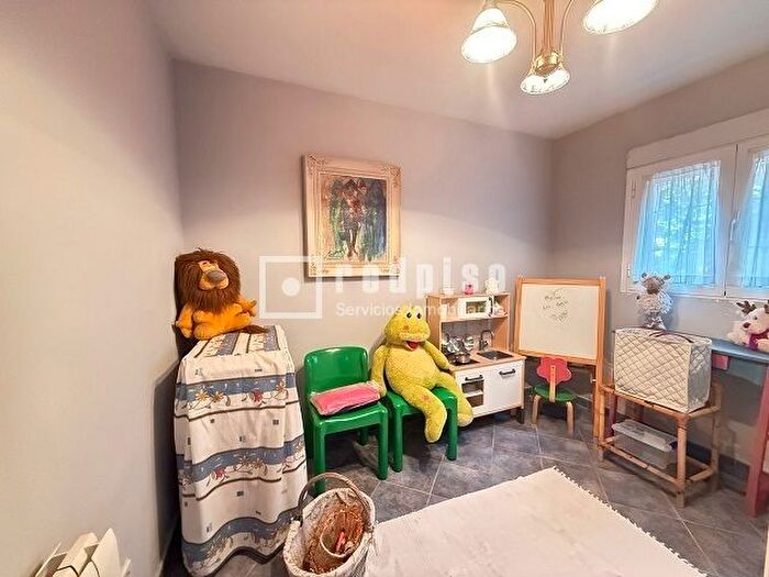 Casas en venta y pisos alquiler - 2