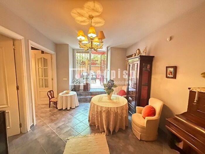 Casas en venta y pisos alquiler - 3