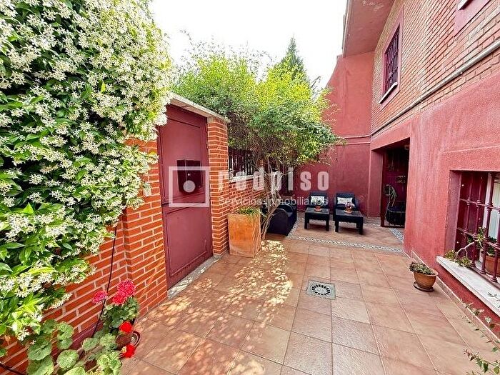 Casas en venta y pisos alquiler - 1