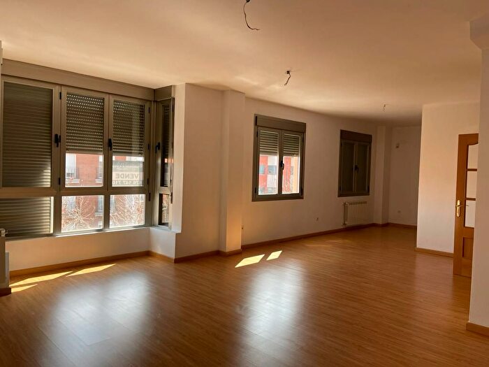 Piso en venta en Alcázar de San Juan, Ciudad Real de 4 habitaciones