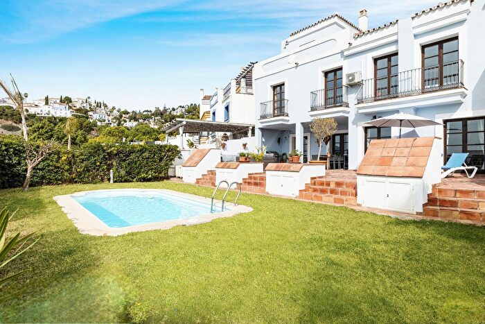 Casa en venta en Benahavís pueblo, Benahavís de 4 habitaciones