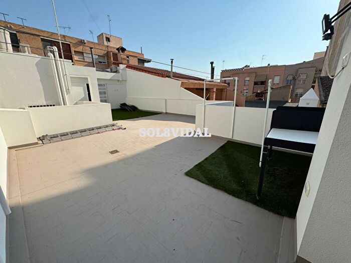 Casas en venta y pisos alquiler - 3