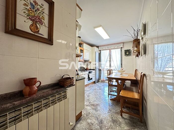 Casas en venta y pisos alquiler - 3