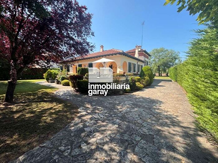 Casas en venta y pisos alquiler - 1