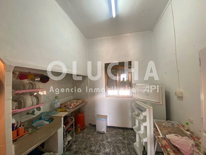 Casas en venta y pisos alquiler - 3