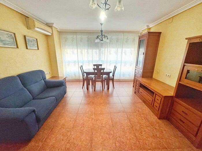 Casas en venta y pisos alquiler - 2