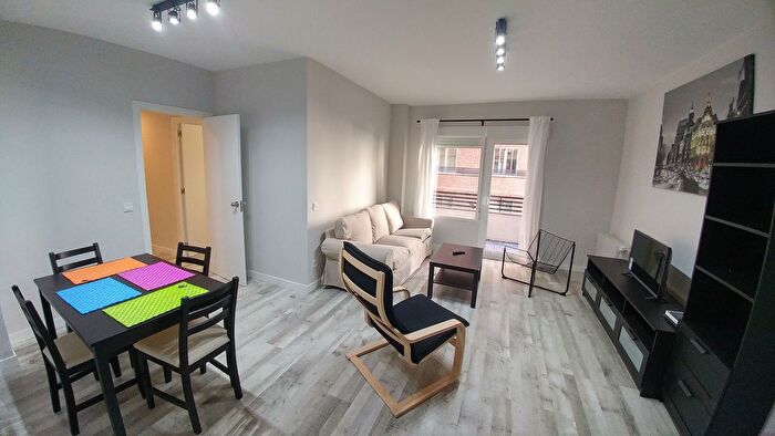 Casas en venta y pisos alquiler - 1