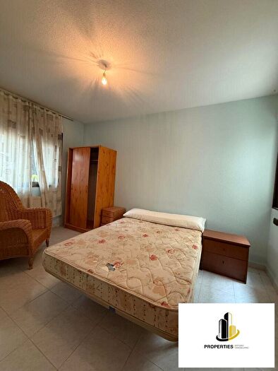 Casas en venta y pisos alquiler - 3