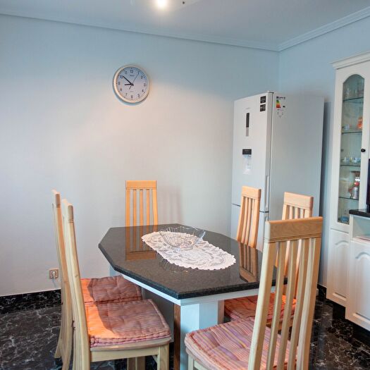 Casas en venta y pisos alquiler - 2