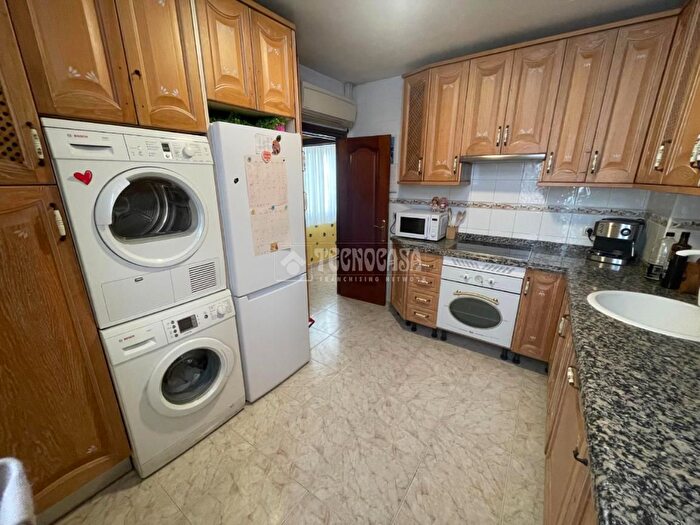 Casas en venta y pisos alquiler - 3