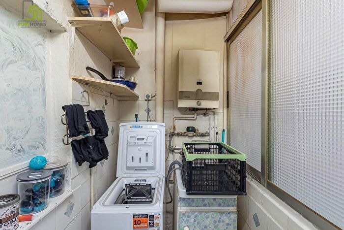 Casas en venta y pisos alquiler - 2