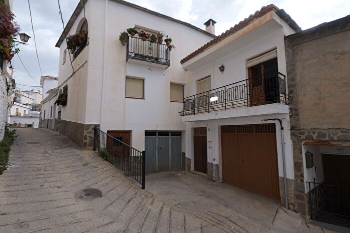 Casa en venta en Bérchules, Granada de 3 habitaciones