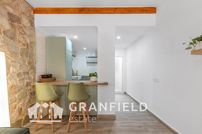 Casas en venta y pisos alquiler - 3
