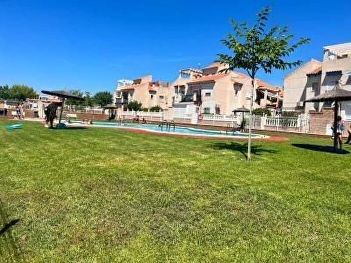 Casa en venta en Orihuela Costa, Playa Flamenca de 3 habitaciones