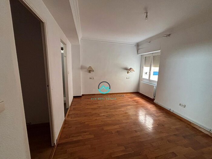 Casas en venta y pisos alquiler - 2