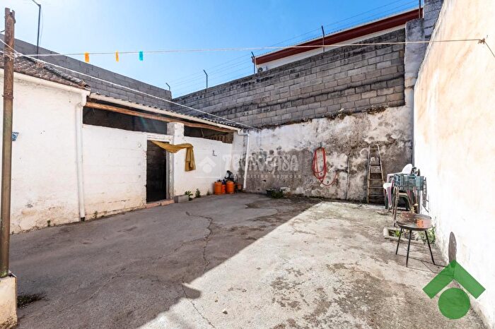 Casas en venta y pisos alquiler - 1