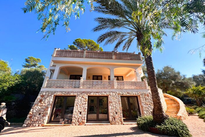 Casa en venta en Cala Llombards, Santanyí de 5 habitaciones