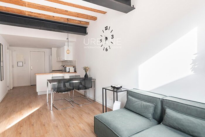 Casas en venta y pisos alquiler - 1
