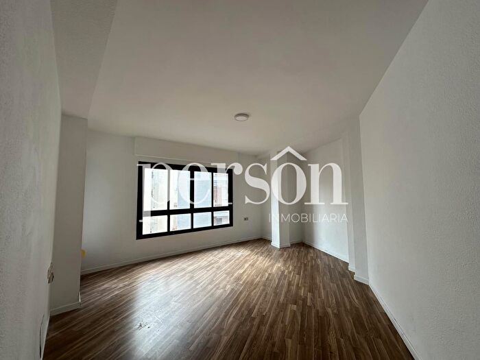 Piso en alquiler en Oliva pueblo, Oliva de 3 habitaciones