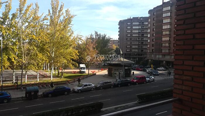 Casas en venta y pisos alquiler - 2