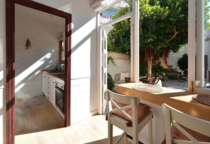 Casas en venta y pisos alquiler - 1