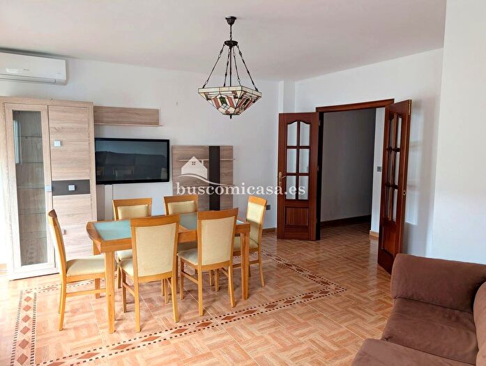 Casas en venta y pisos alquiler - 1