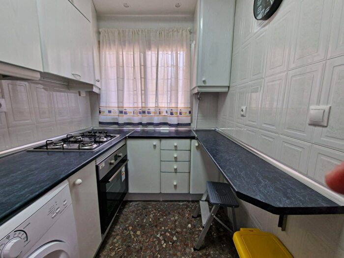 Casas en venta y pisos alquiler - 2