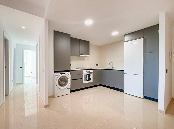 Casas en venta y pisos alquiler - 2