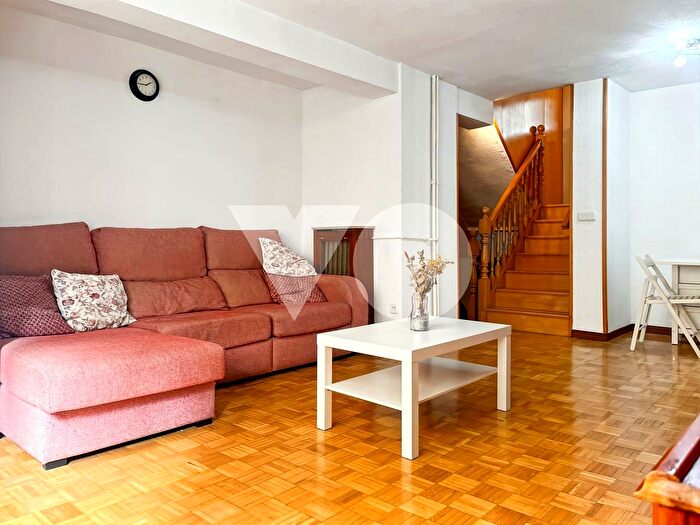 Casas en venta y pisos alquiler - 1