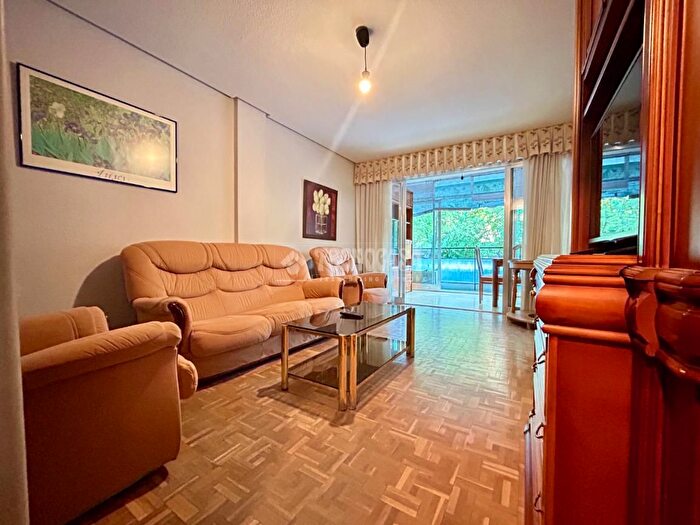 Piso en venta en Latina, Aluche de 3 habitaciones