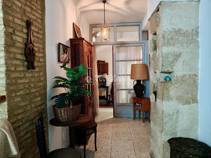 Casas en venta y pisos alquiler - 3