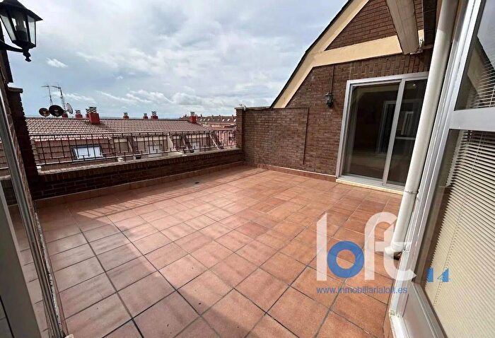 Casas en venta y pisos alquiler - 1
