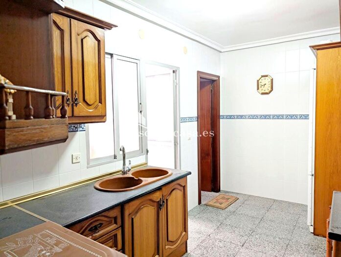 Casas en venta y pisos alquiler - 3