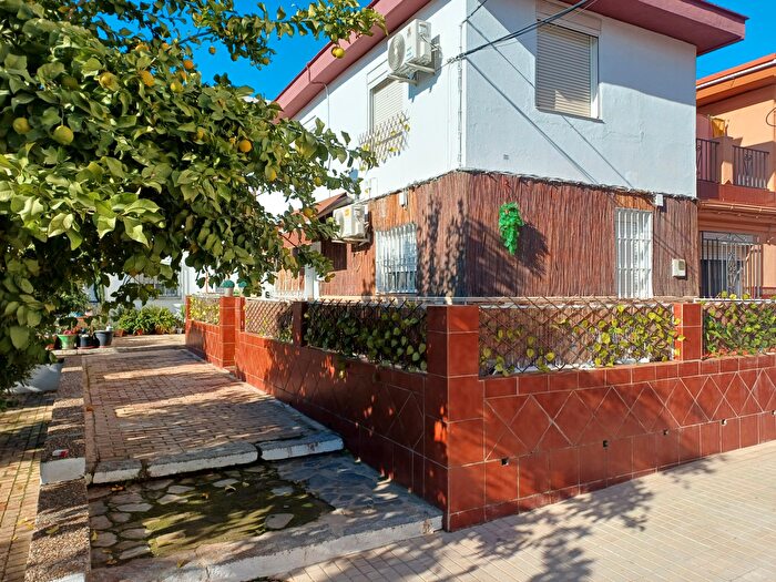 Casa en venta en Santiponce, Sevilla de 3 habitaciones