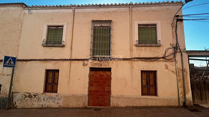 Casas en venta y pisos alquiler - 3