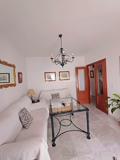 Casas en venta y pisos alquiler - 3