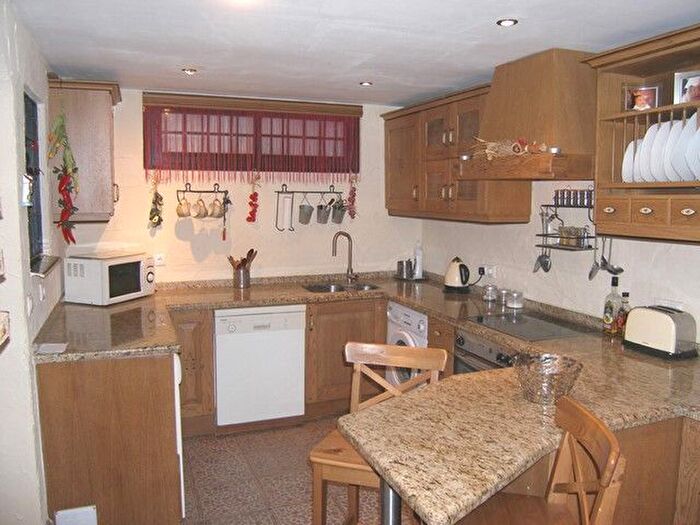 Casas en venta y pisos alquiler - 2