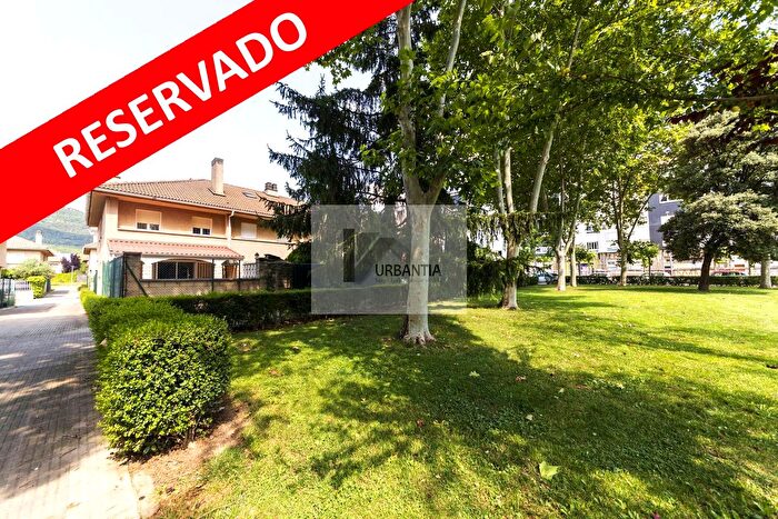 Casa en venta en Berriozar, Navarra de 4 habitaciones