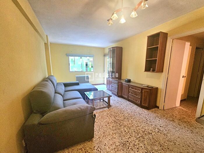 Casas en venta y pisos alquiler - 1