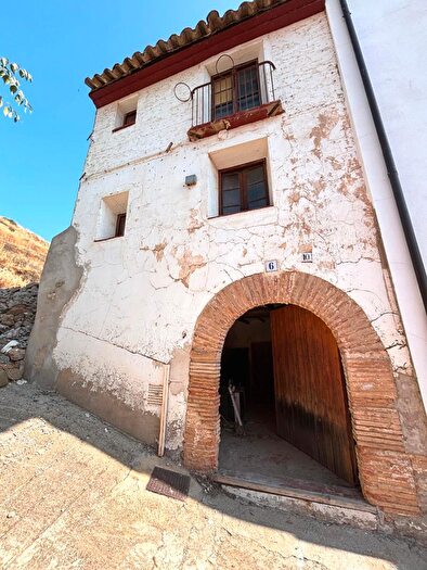 Casas en venta y pisos alquiler - 1