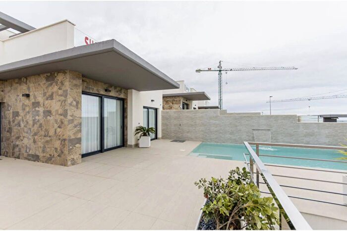 Casa en venta en Comunitat Valenciana, Alicante de 3 habitaciones
