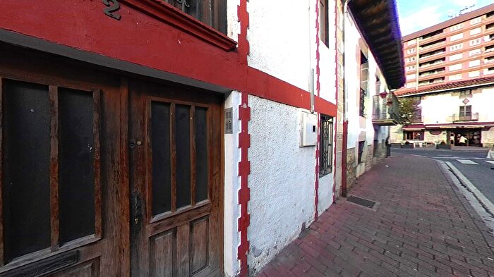Casas en venta y pisos alquiler - 1