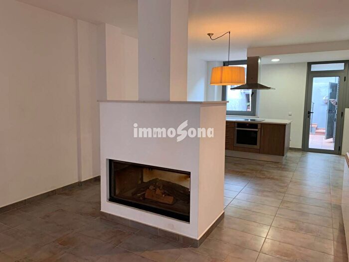 Casas en venta y pisos alquiler - 1
