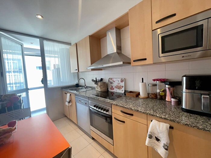 Casas en venta y pisos alquiler - 2