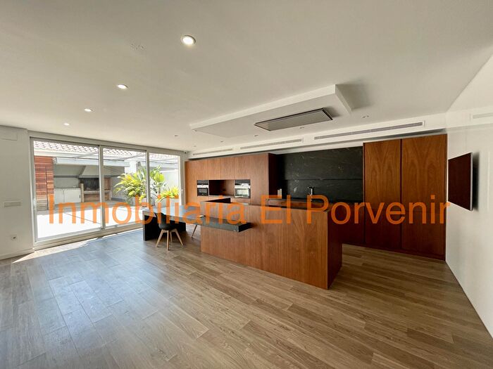 Casas en venta y pisos alquiler - 1