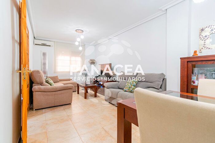 Casas en venta y pisos alquiler - 1