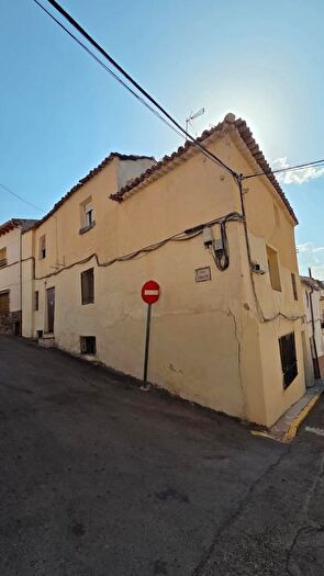 Casa en venta en Santa Cruz de la Zarza, Toledo de 4 habitaciones