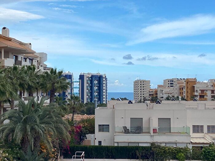 Casa en venta en Orihuela Costa, Villamartín Las Filipinas de 3 habitaciones